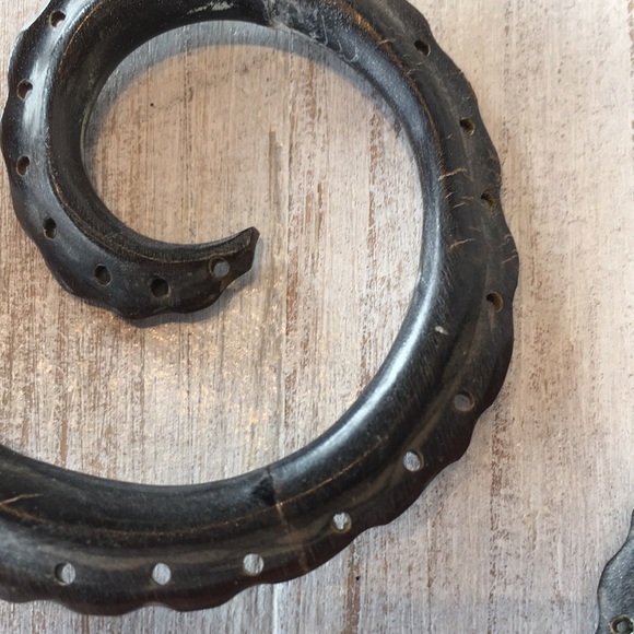 Vanessa Montiel carved water Buffalo horn earrings - Picture 6 of 14